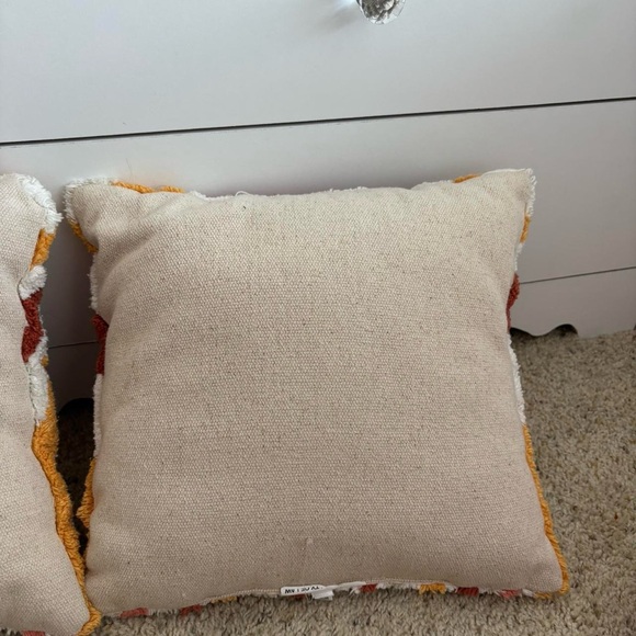 Urban Outfitters Striped Throw Pillow Set - Picture 4 of 5